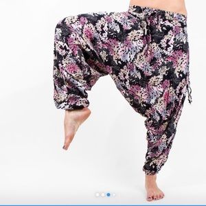 Digital love print from Buddha Pants small
